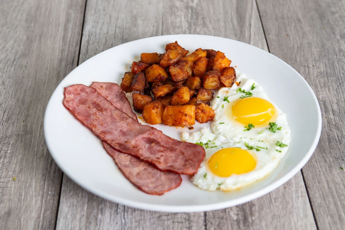 Classic breakfast at Crepeccino