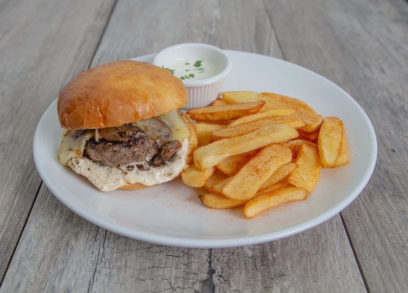 Classic Burger dish at Crepeccino