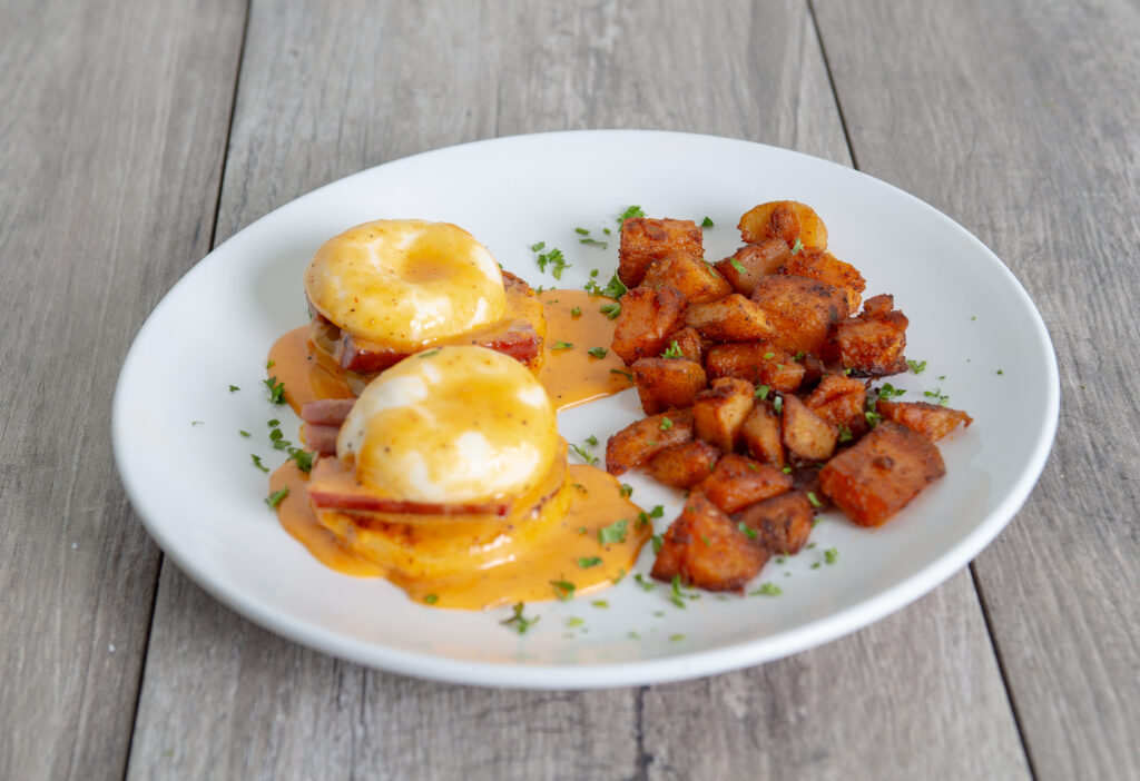 Eggs Benedict dish at Crepeccino
