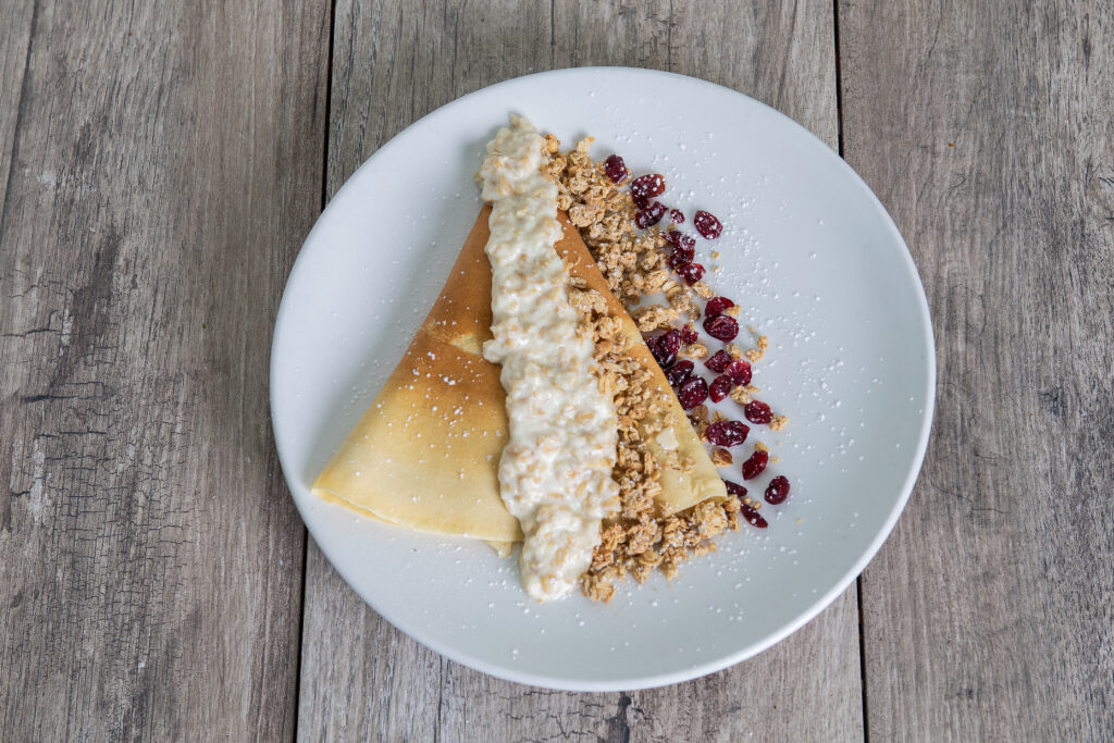 Greek Yogurt Oats & Granola Crêpe dish at Crepeccino